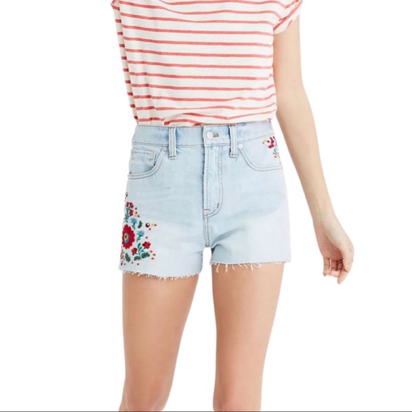 Madewell: The Perfect Jean Short - Picture 3 of 4